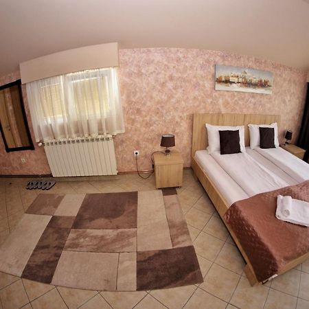 Apartmani Zecevic Нікшич Екстер'єр фото