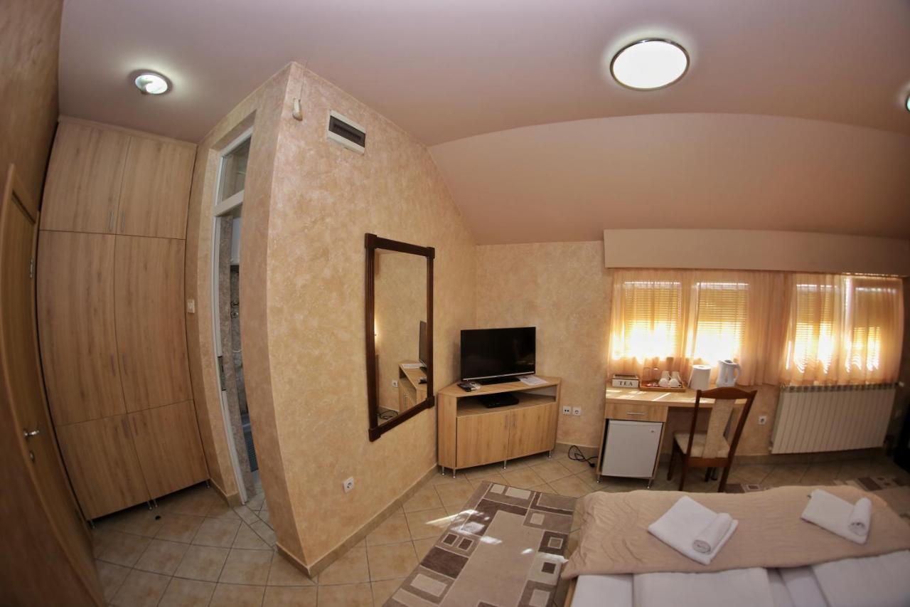 Apartmani Zecevic Нікшич Екстер'єр фото