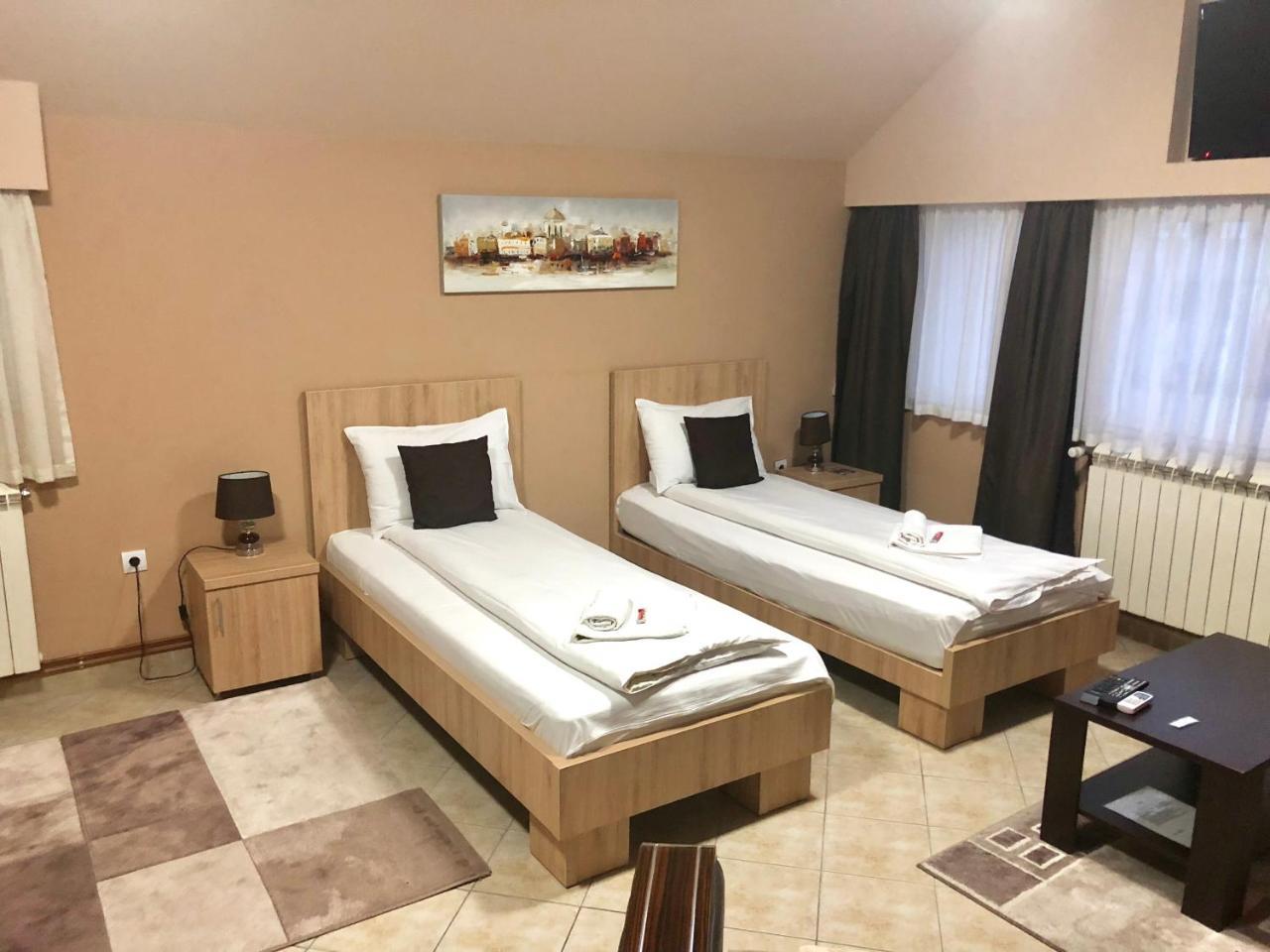 Apartmani Zecevic Нікшич Екстер'єр фото